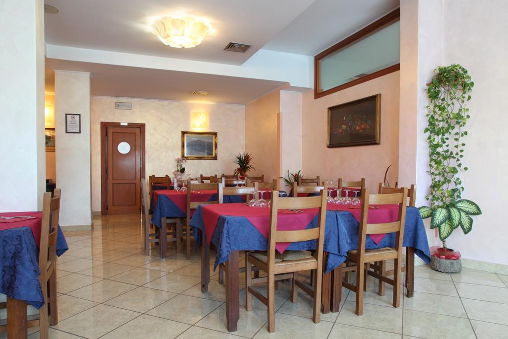 Hotel L'Incontro Galzignano Terme المظهر الخارجي الصورة